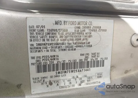 2005 Mercury Grand Marquis Ls/Lse from USA, damaged, VIN 2MEFM75W25X671441